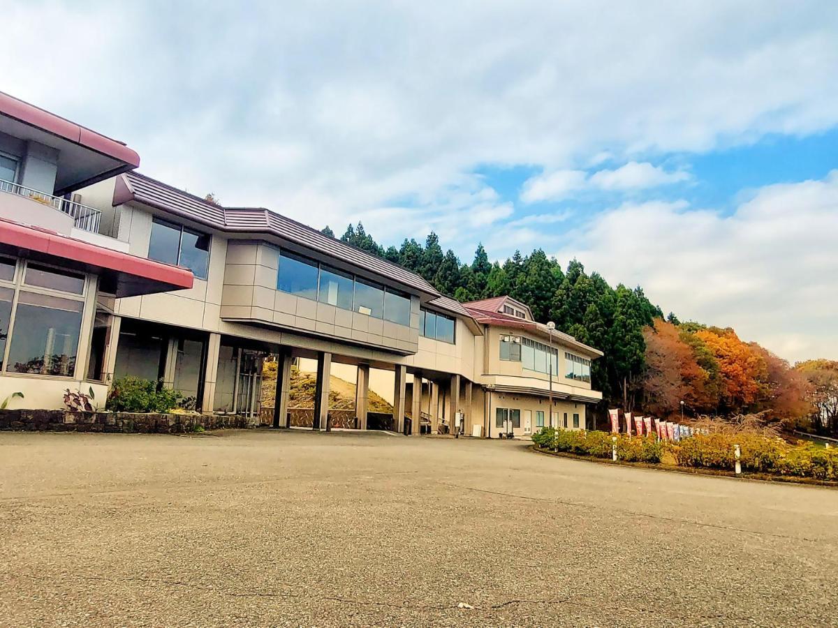 ホテル いこいの村ヘリテイジ美の山 皆野町 エクステリア 写真