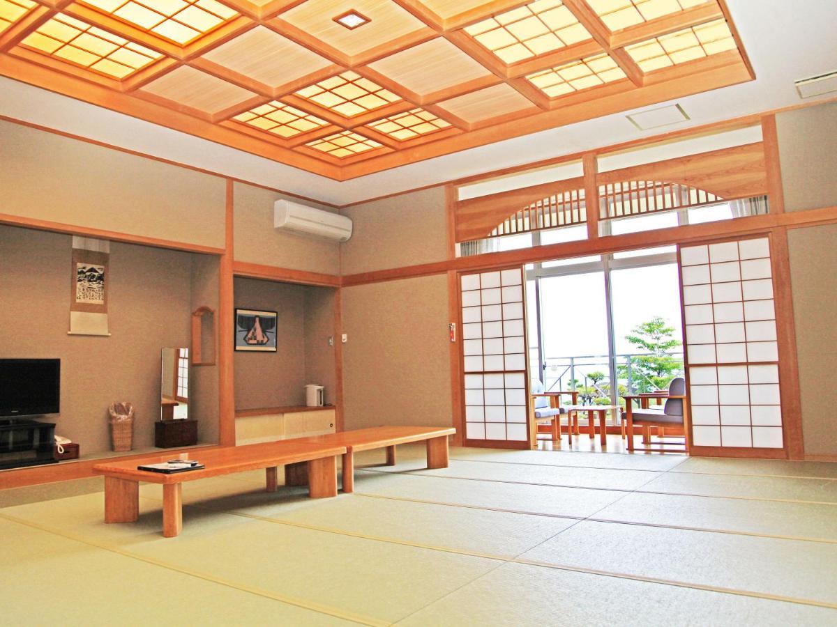 ホテル いこいの村ヘリテイジ美の山 皆野町 エクステリア 写真