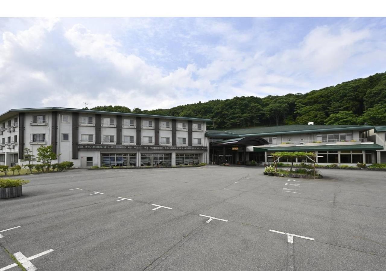 ホテル いこいの村ヘリテイジ美の山 皆野町 エクステリア 写真